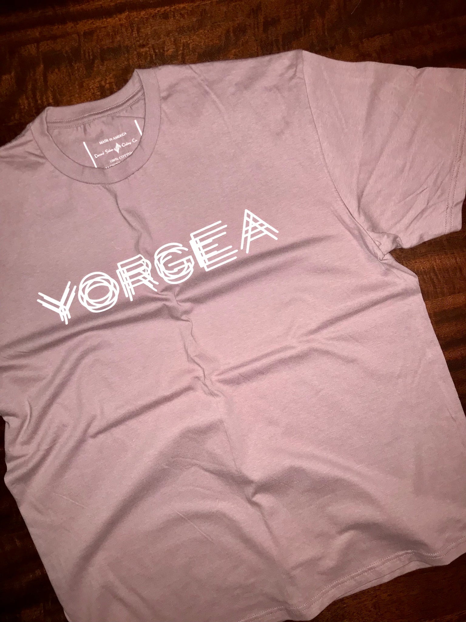 YORGEA PARAGON CLASSIC LOGO TEE